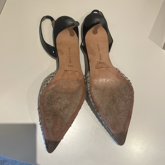 Manolo Blahnik
Tweed Pattern Slingback Pumps
Size: 40 1/2 - Picture 5 of 6